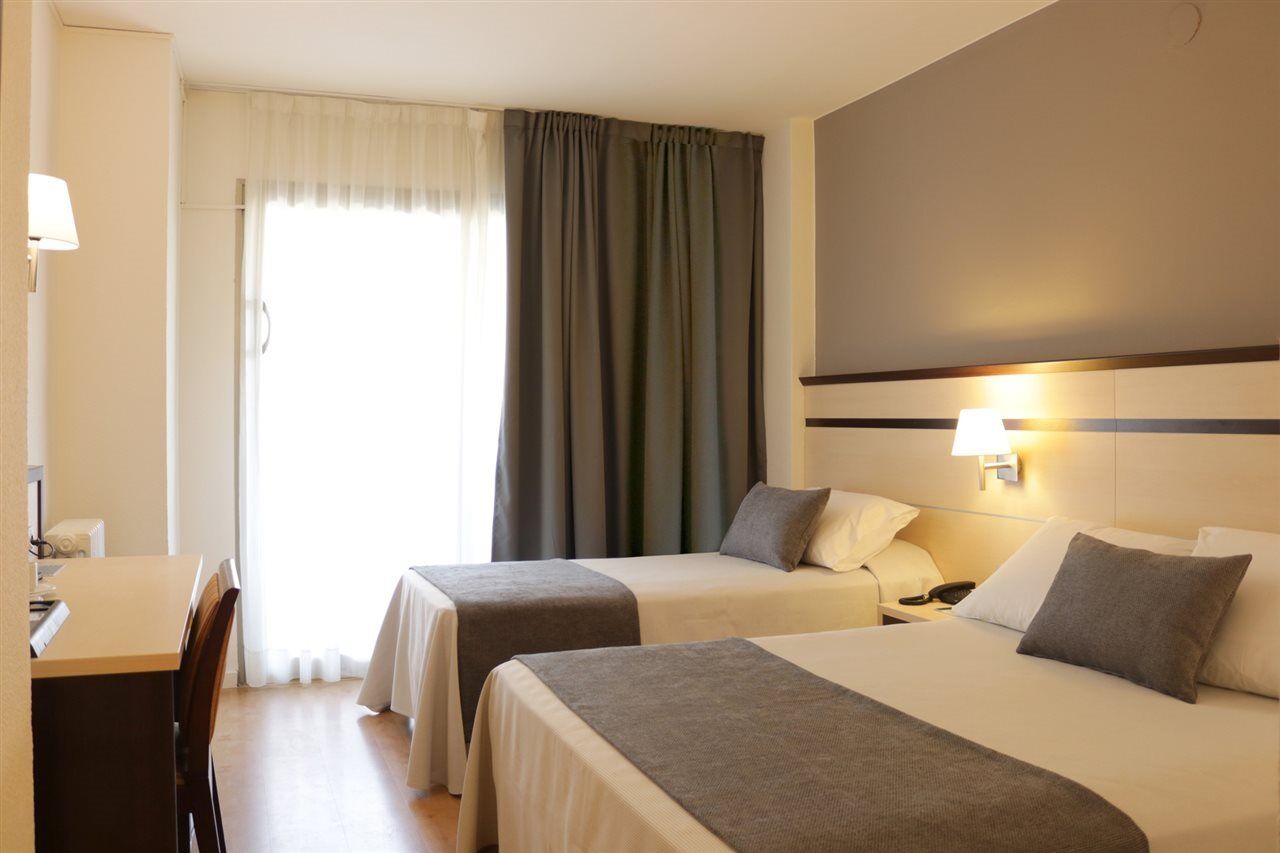 Golden Port Salou & Spa Bagian luar foto